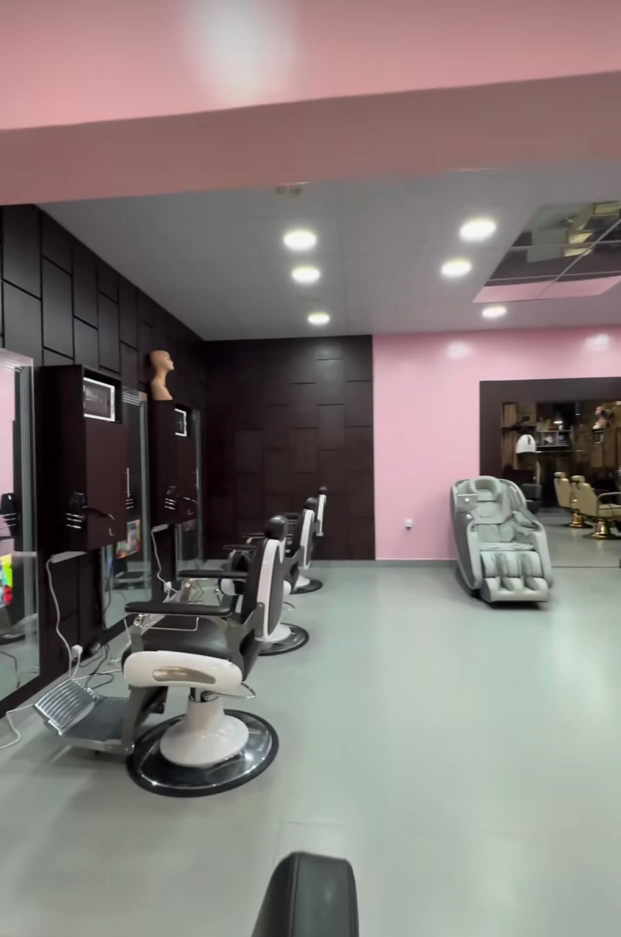 Ifenzi Salon